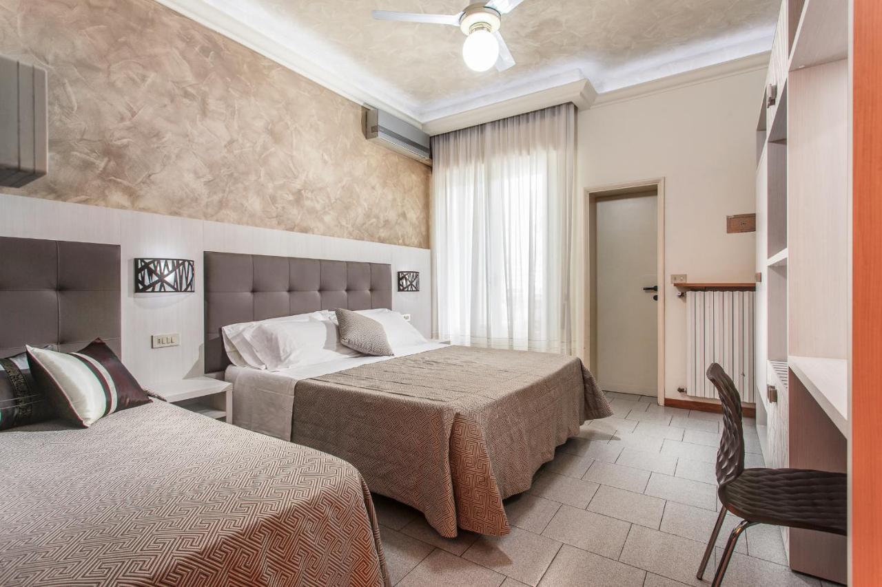 Hotel Dolcevita Чезенатико Экстерьер фото