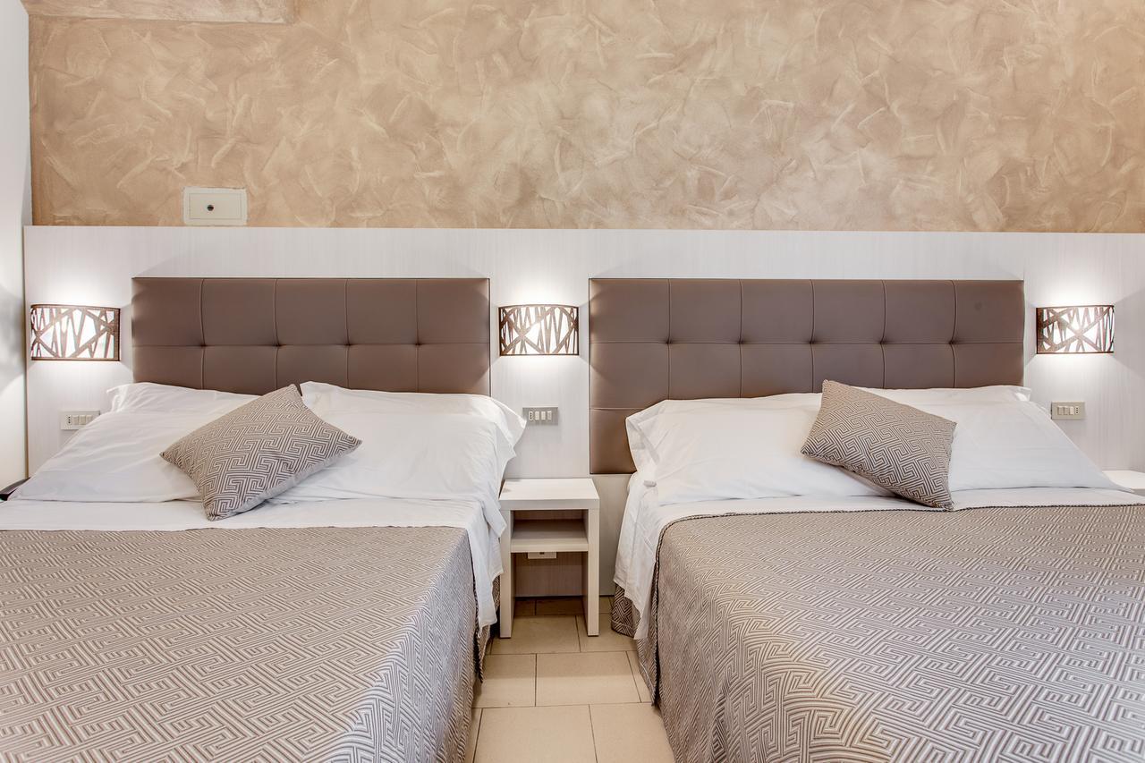 Hotel Dolcevita Чезенатико Экстерьер фото