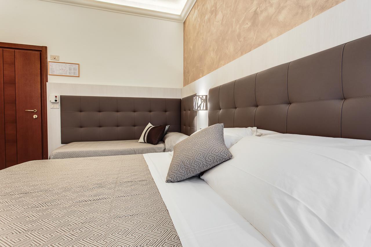Hotel Dolcevita Чезенатико Экстерьер фото